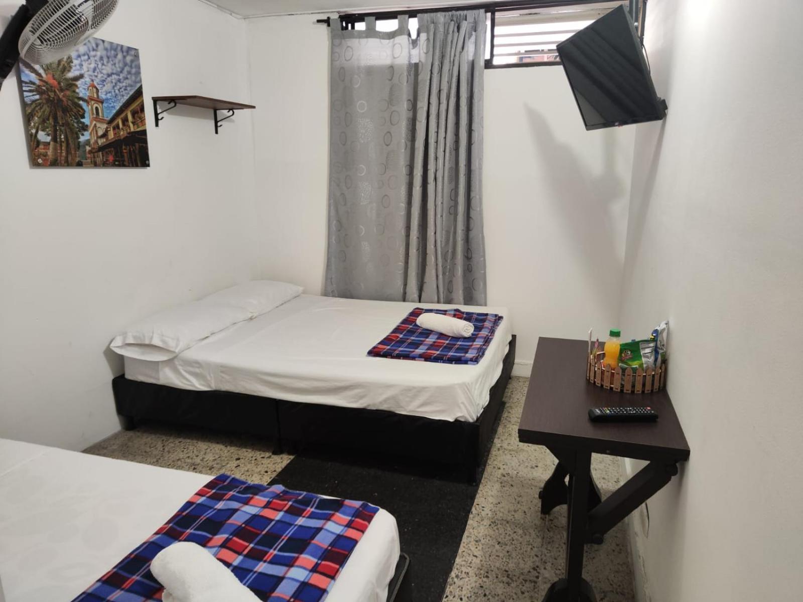 Absolute Hotel & Hostel Boutique Медельин Экстерьер фото